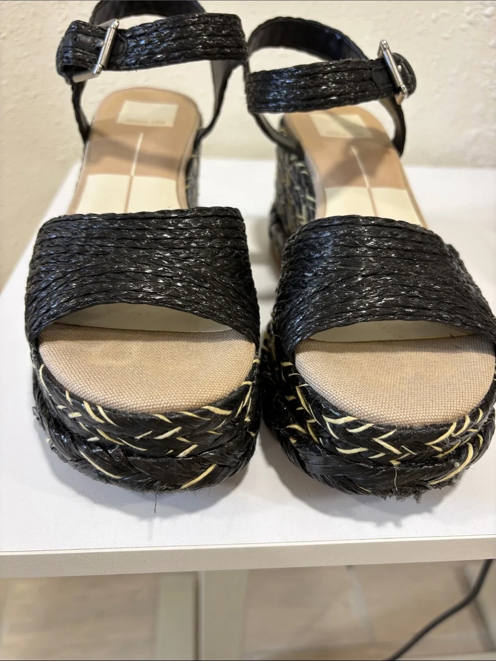 Dolce Vita step into